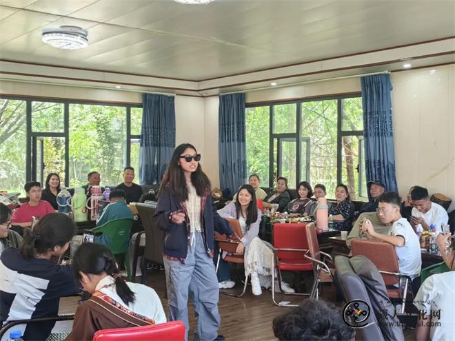 西藏拉萨：毕业歌舞致青春，哈达载情别师恩4.jpg