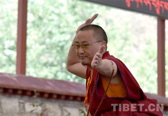 西藏考点31名考僧参加中国藏语系高级佛学院“拓然巴”高级学衔班招考3.jpg