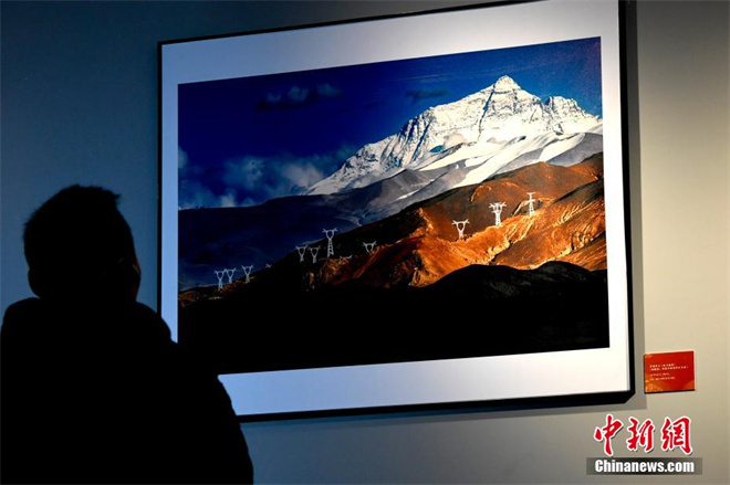 第十五届西藏珠穆朗玛摄影大展拉萨开幕1.jpg