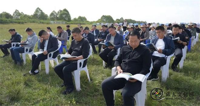 《河岸天地・流彩贵南》新书首发仪式贵南举行3.jpg