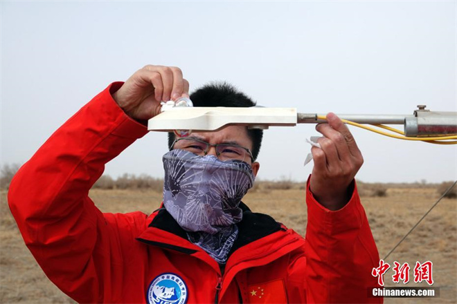 中科院空天院团队为格尔木流域新建观测站勘查选址1.jpg