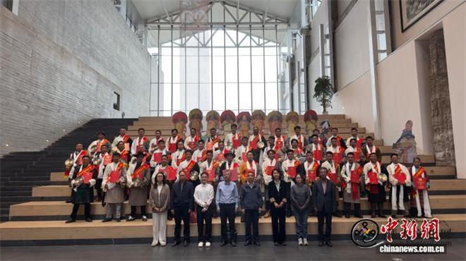 第二届拉萨市工艺美术大师评审工作圆满结束.jpg