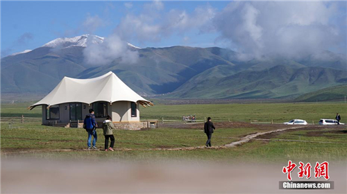 甘肃藏地秘境“帐篷城”迎客 原始与现代的藏家风情5.jpg
