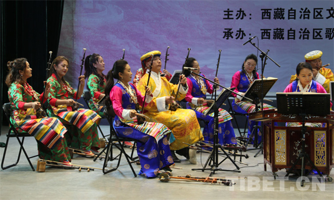 西藏首届中秋国庆民族音乐会精彩上演2.jpg