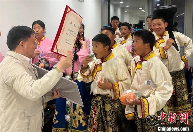 青海省“果洛州青少年管乐团”赴鲁展演并获奖2.jpg