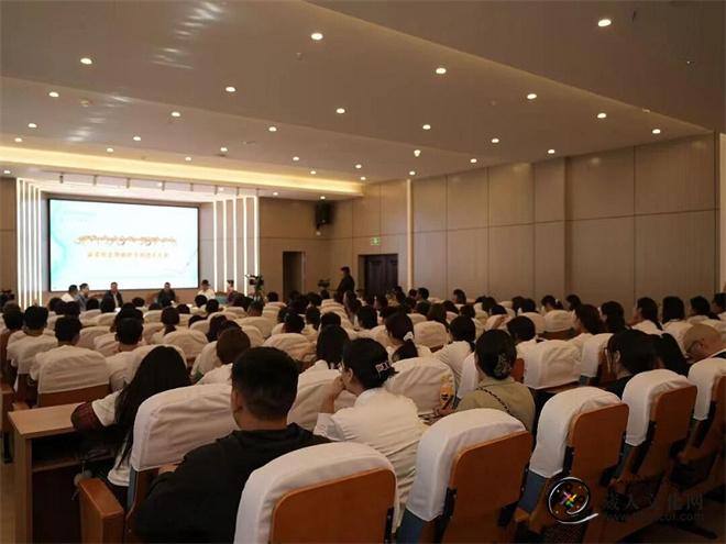 四川省阿坝州举办“藏文文学创作沙龙”2.jpg