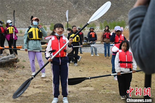 西藏举行推广“本地游”主题研学活动3.jpg