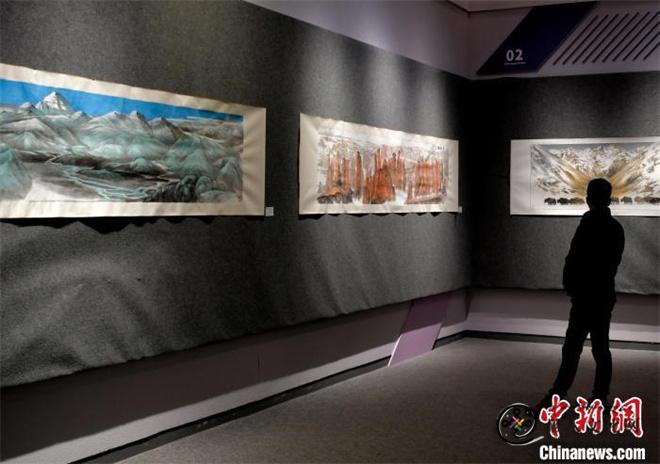 首个西藏山水国画展在拉萨举行5.jpg