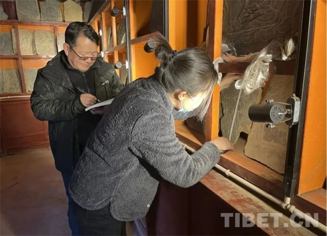 西藏日喀则：开展喜马拉雅石刻艺术研究项目前期工作5.jpg