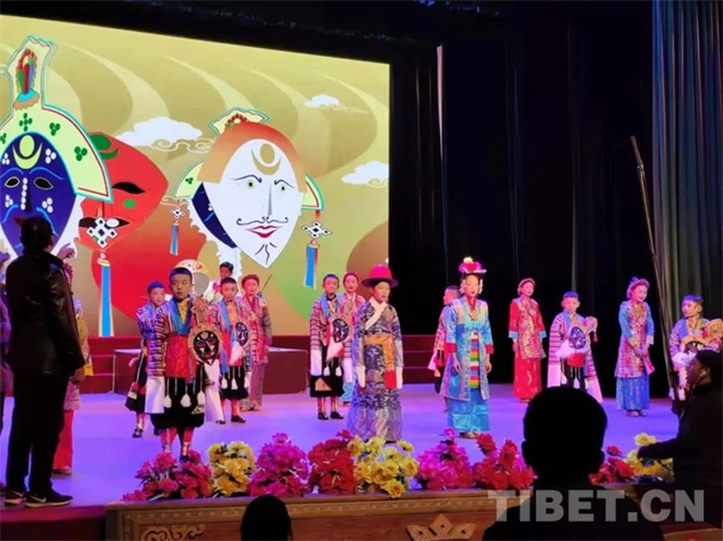 西藏18名小演员将献艺全国第26届“小梅花”活动1.jpg