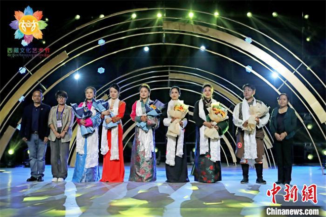 首届西藏青年歌手大赛完赛5.jpg