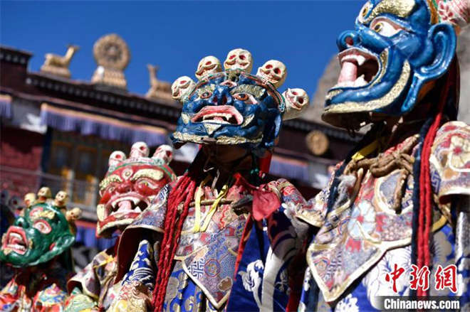 西藏楚布寺跳神活动迎藏历新年5.jpg