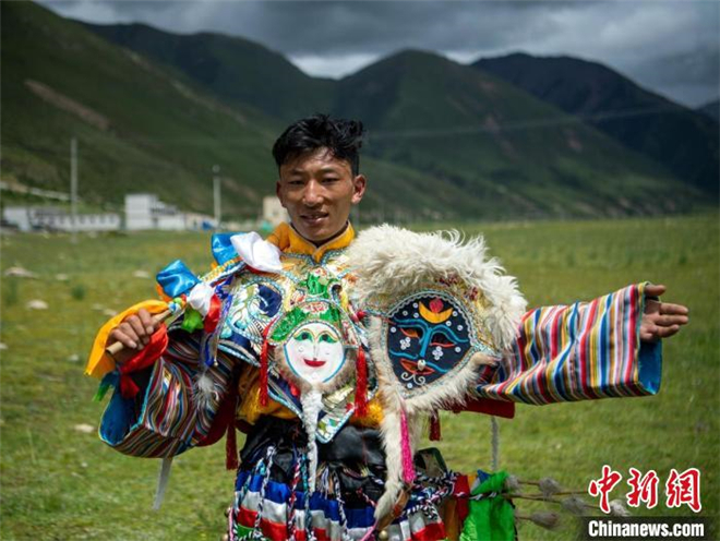 走进西藏高原感受藏族古老歌舞魅力2.jpg