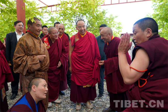 班禅：用我们现有的人生为藏传佛教中国化做贡献12.jpg