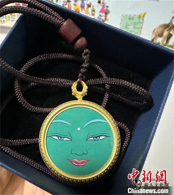 甘肃甘南州：千年瑰宝 唐卡“破圈”成新宠3.jpg