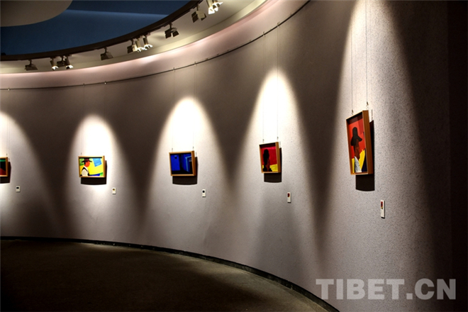 “藏境极界•史万杰油画作品展”在西藏拉萨展出1.jpg