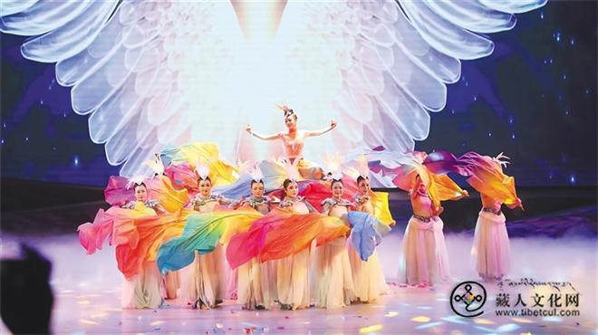 海南保亭民族舞剧《甘工鸟》开启常态化演出.jpg