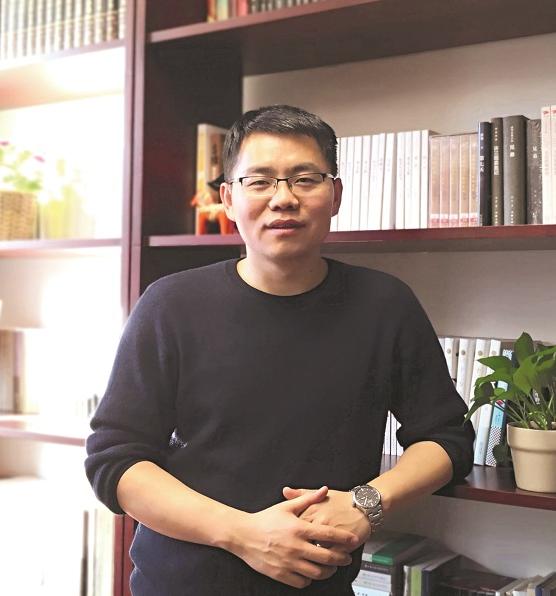 丛子钰：站在广义的文学面前——访中国作家网总编辑陈涛