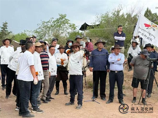 西宁地区第三十七届藏族文化艺术节开幕2.jpg