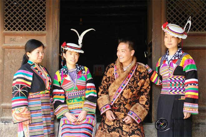白马藏人服饰.JPG