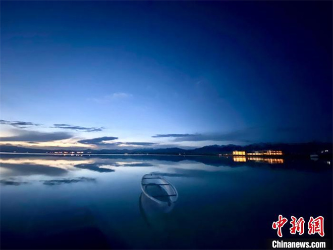 青海生态旅游发展十年：看见山，望见水，享“红利”2.jpg
