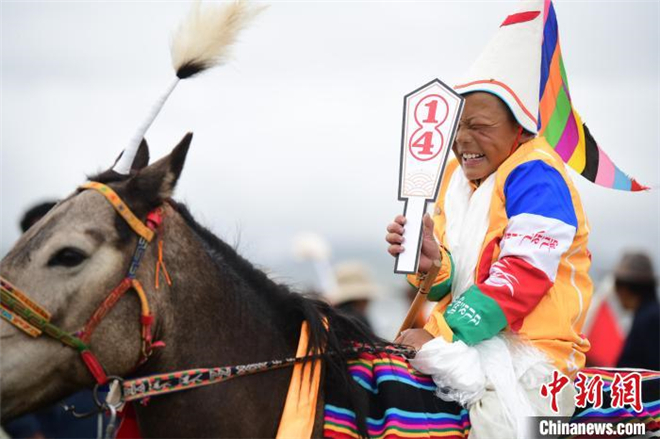 第七届纳木措文化旅游民俗风情赛马艺术节开幕3.jpg