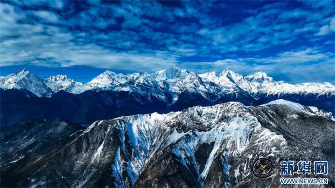 多角度记录梅里雪山最高峰卡瓦格博峰美景5.jpg