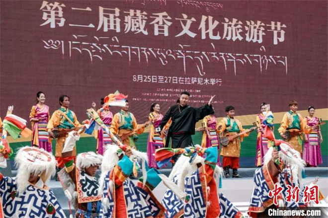 西藏尼木县举办“尼木大峡谷·吞巴藏香源”文化旅游节活动3.jpg