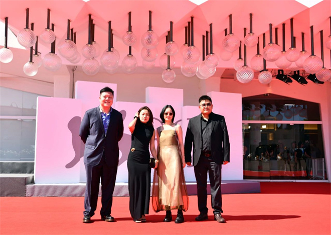 万玛才旦导演作品《雪豹》在第80届威尼斯国际电影节成功举行世界首映14.jpg