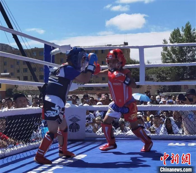 青海高原藏乡的拳击故事：没有偏远的梦想1.jpg