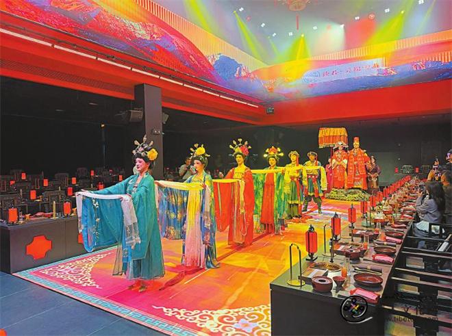美食+演艺 开辟国潮消费体验新空间.jpg