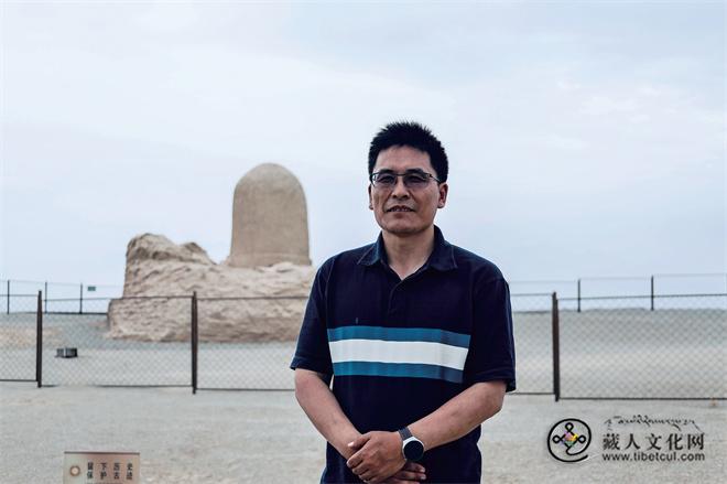 1765516110123704.jpg 才华多旦人类学研究论著《勺哇人》出版发行3.jpg