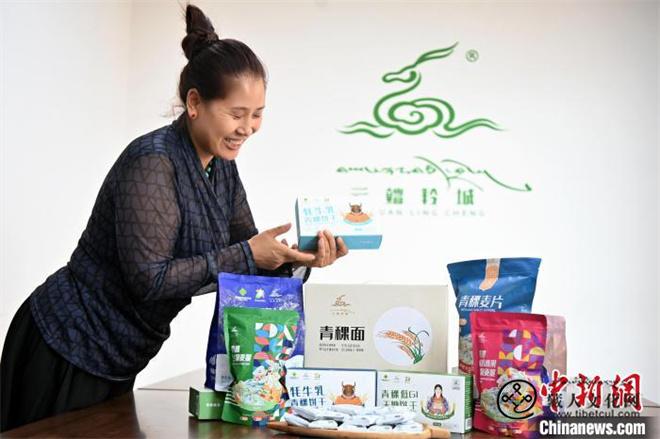尕旦木草：让高原好物变身“都市新宠”2.jpg