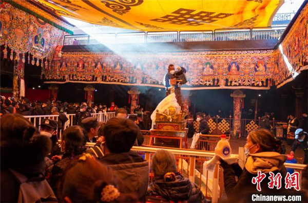 来自“女神”的祝福 西藏拉萨迎来“仙女节”1.jpg