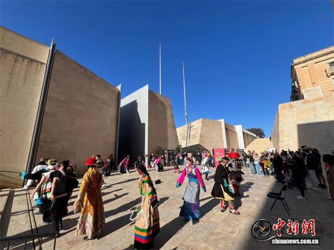 中国西藏文艺团赴马耳他开展“欢乐春节”文旅交流3.jpg
