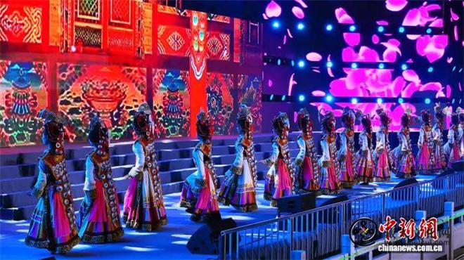 青海同仁开启全季旅游 “五一”文旅活动精彩纷呈.jpg