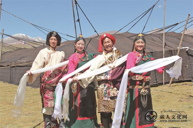 治多“帕尤秀”服饰文化 背后的隐秘历史3.jpg