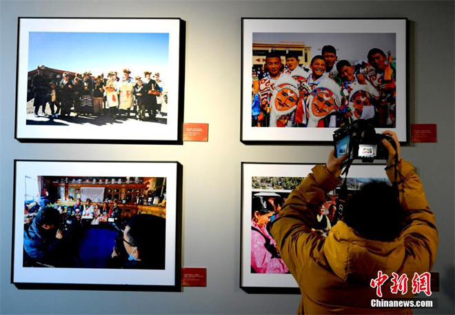 第十五届西藏珠穆朗玛摄影大展拉萨开幕8.jpg