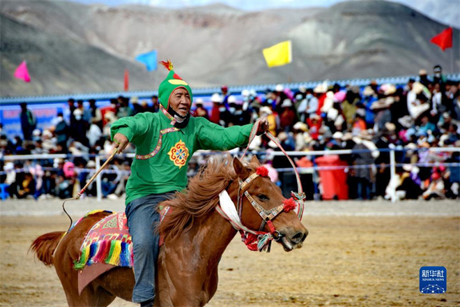 西藏阿里：“噶尔恰钦”赛马会开幕7.jpg