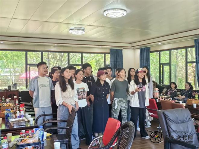 西藏拉萨：毕业歌舞致青春，哈达载情别师恩2.jpg