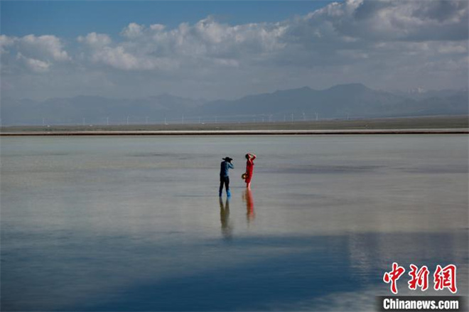 茶卡盐湖景区智慧旅游气象服务平台正式投运1.jpg