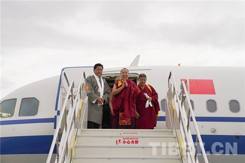 十一世班禅在西藏拉萨开展调研及佛事活动1.jpg