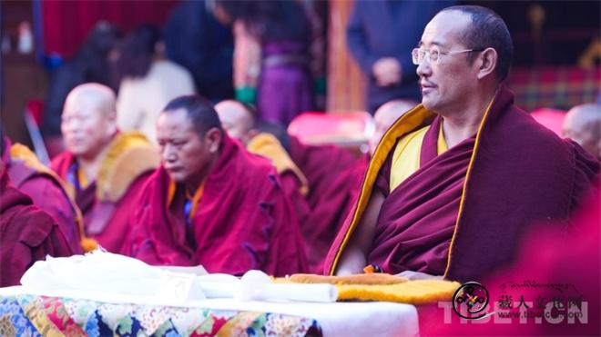 2026年度格西拉让巴学位立宗答辩在大昭寺举行9.jpg