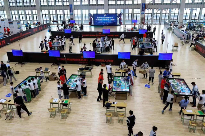 迪庆州代表队在第37届云南省青少年科技创新大赛中再创佳绩.jpg