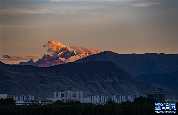 图览雅拉香布雪山2.jpg