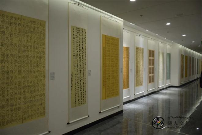 2023年甘肃省大学生书法篆刻作品展在甘南开展1.jpg