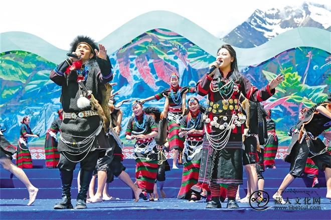 米林市第十七届黄牡丹藏医药文化旅游节开幕1.jpg