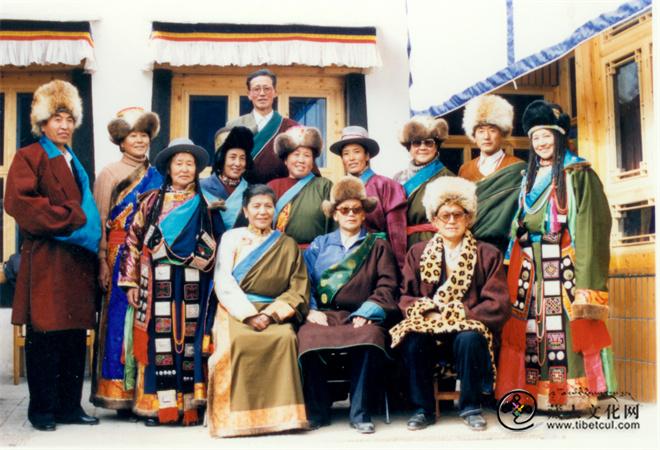 8、师母和她的弟弟弟媳姊妹妹夫合影.jpg