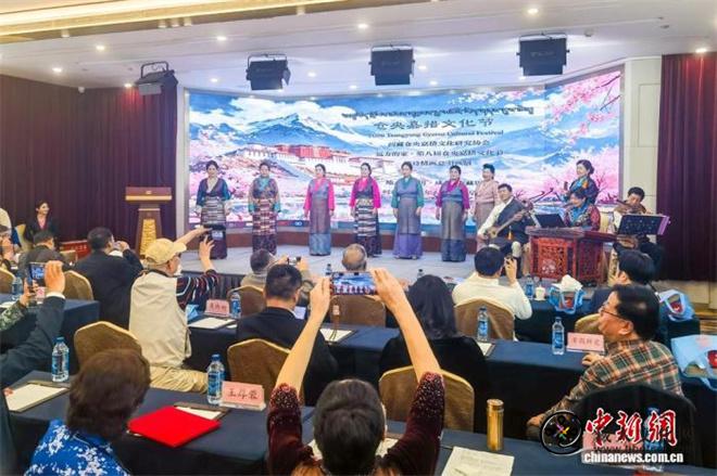 第八届仓央嘉措文化节在蓉举行.jpg
