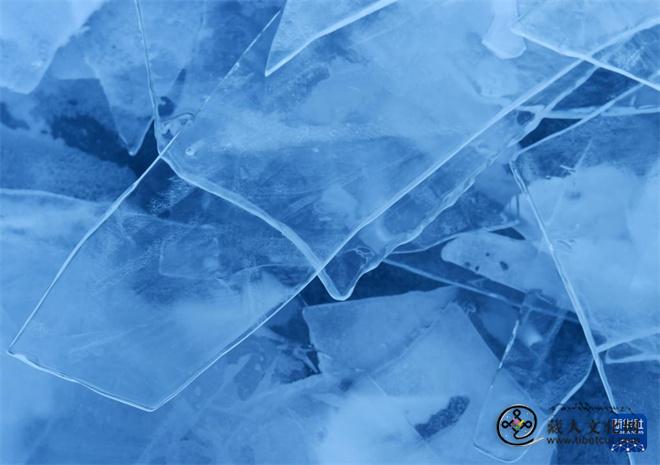 冰清玉洁！冬日玛旁雍错现堆积冰景观4.jpg